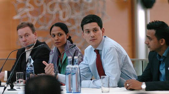 İngiltere Dışişleri Bakanı David Miliband: Terörle savaş hataydı ! 1 miiband