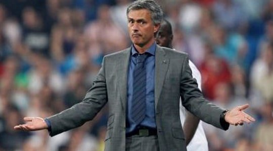 UEFA Real Madrid ve Jose Mourinho'ya soruşturma açtı