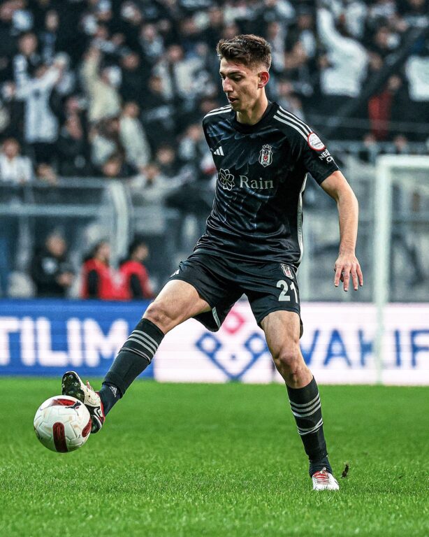 Demir Ege Tiknaz Besiktas