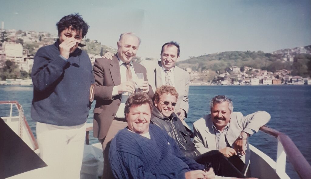 Fuat Yaman, Tayfun Özüsakiz, John Benjamin Toshack ve Beşiktaşlı yöneticilerle...