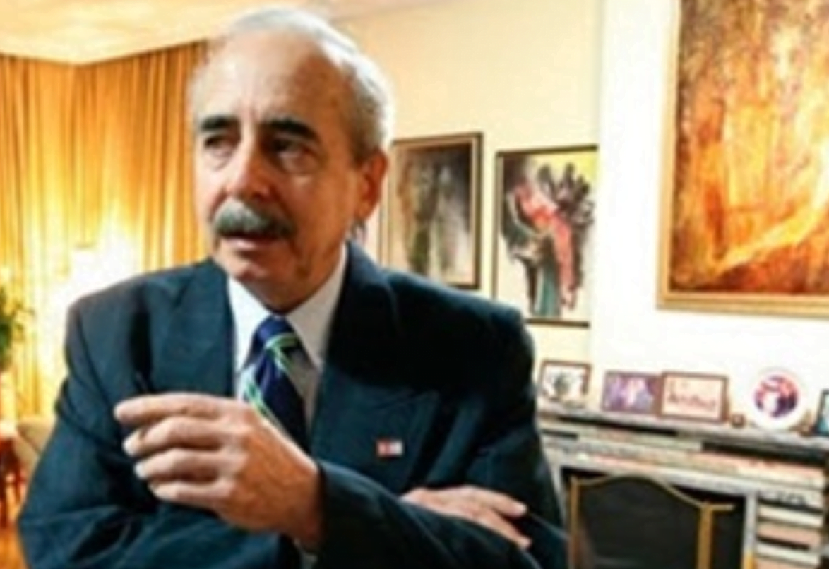 Küba Büyükelçisi Ernesto Gomez Abascal terörizmi anlatıyor 1 Küba Büyükelçiliği yarın Ankara’da Büyükelçi Ernesto Gomez Abascal’ın katılacağı bir basın toplantısı düzenliyor.