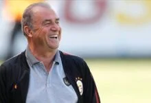 Fatih Terim Fonu'nun hatırlattığı eski bir yazı "4 Lop'lu Fatih Hoca" 31 Gündeme bomba gibi düşen Fatih Terim Fonu haberlerinde Müfit hocanın da adının geçmesi bana BirGün Gazetesinde yazdığım Hocalar ve Loplar adlı yazımı tekrar hatırlattı.
