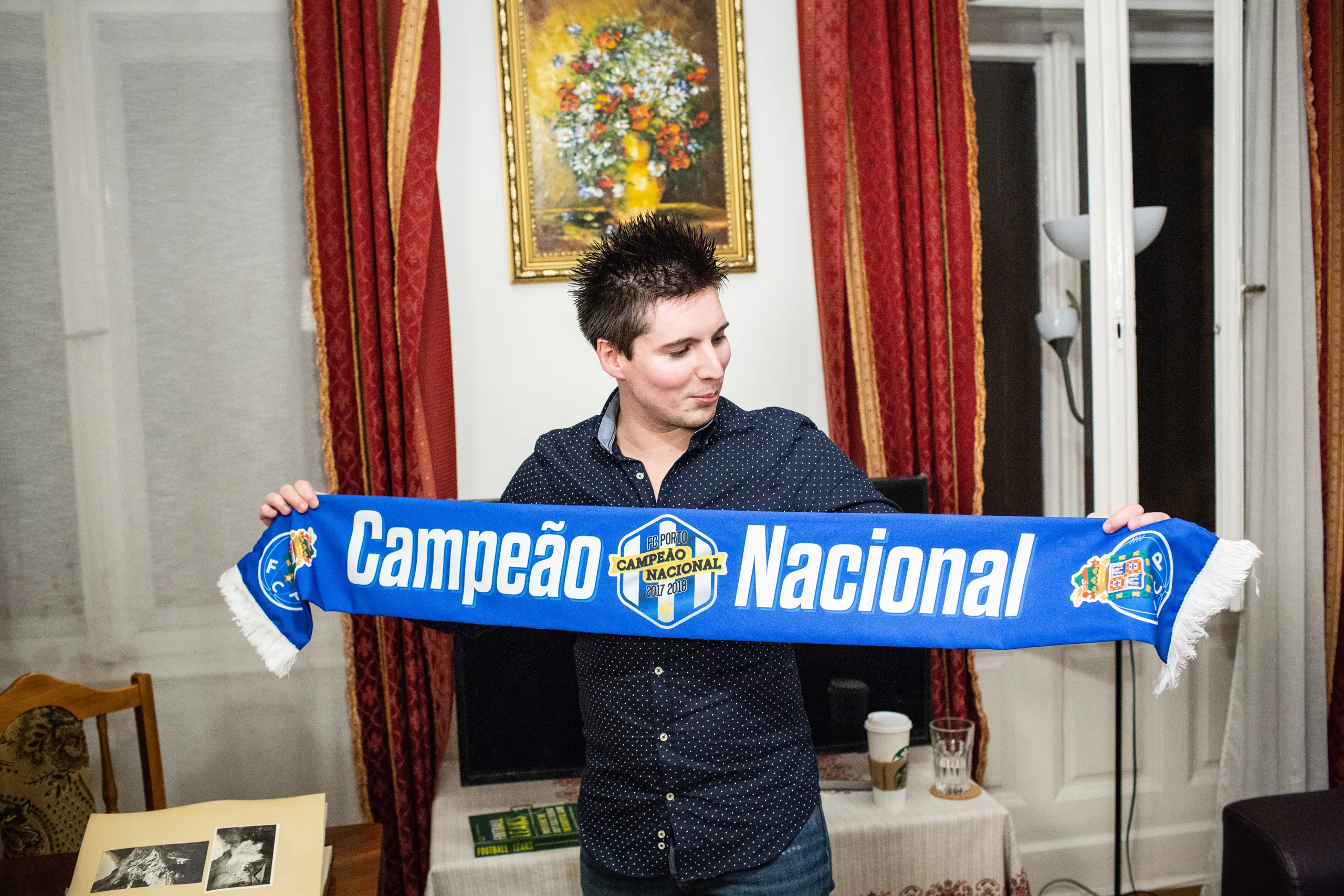 Rui Pinto'nun dosyaları, Jorge Mendes'e yöneltilen suçlamanın temelini oluşturuyor. 1 Rui Pinto'nun dosyaları, ajan Jorge Mendes'e yöneltilen suçlamanın temelini oluşturuyor.