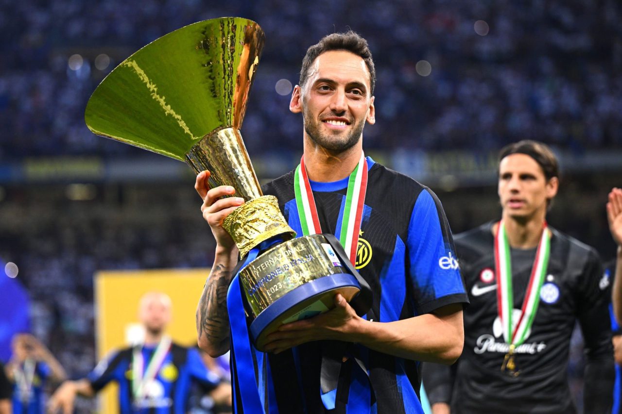 Hakan Çalhanoğlu Kimdir? Hakan Çalhanoğlu’nun Hayatı, Kariyeri, Mevkisi ve Başarıları