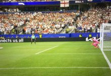 Harry Kane, İngiltere'nin Hırvatistan'a karşı aldığı açılış galibiyetinde penaltıdan gol attı.